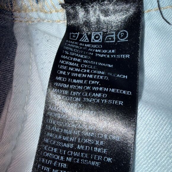 BDG Light Blue Non Distressed Medium Wash “Girlfriend High-Rise Cropped” size 27 - Picture 11 of 11